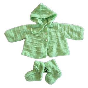 Vintage 80s Handmade Knitted Green Pastel Newborn Baby Sweater Booties Set